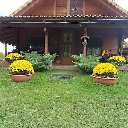 Alpstuga Woodhouse Xirolívadon